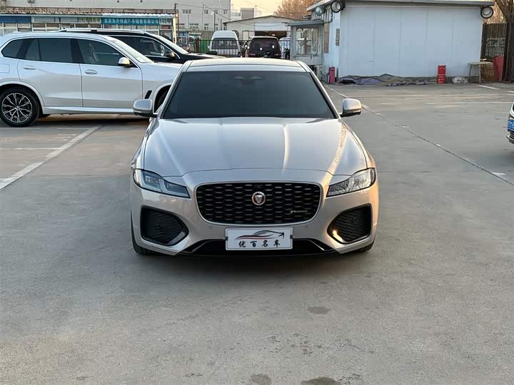 Photo 2 - Jaguar XF L