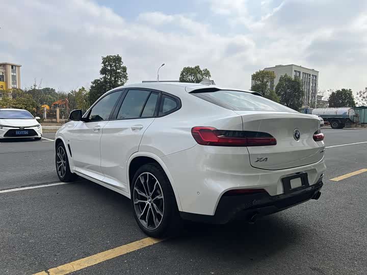 Фото 9 - BMW X4