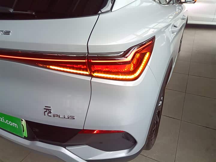 Фото 8 - BYD Yuan Plus