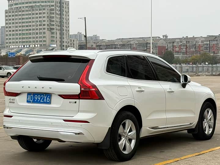Фото 7 - Volvo XC60