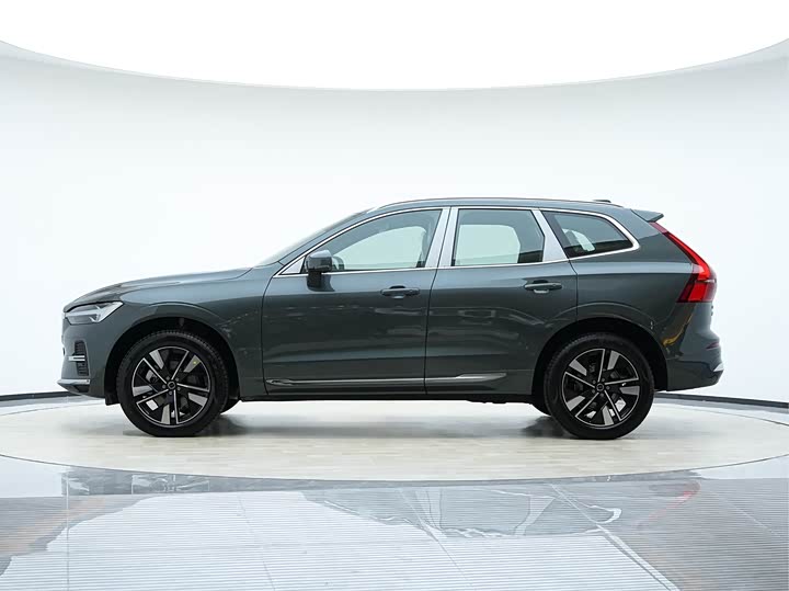 Фото 4 - Volvo XC60
