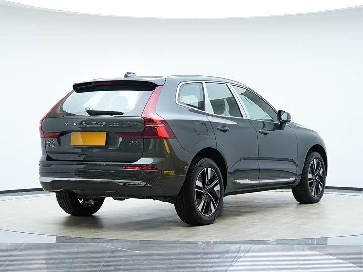 Фото 6 - Volvo XC60