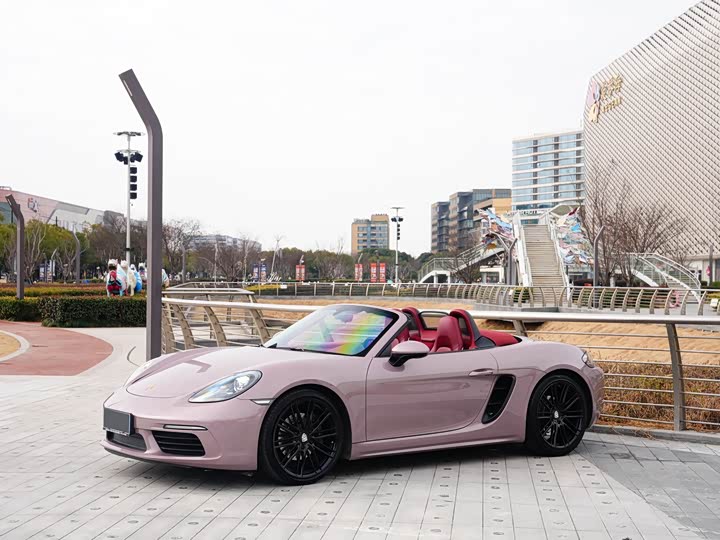 Фото 1 - Porsche 718