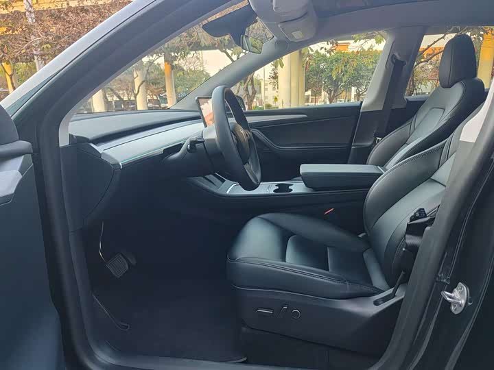 Фото 7 - Tesla Model Y