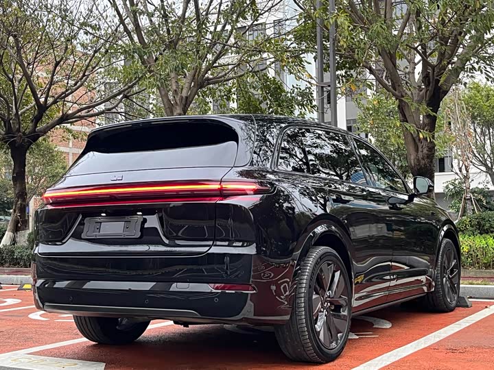 Фото 9 - LiXiang L7