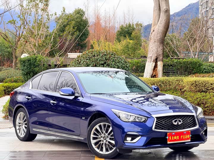 Фото 3 - Infiniti Q50L