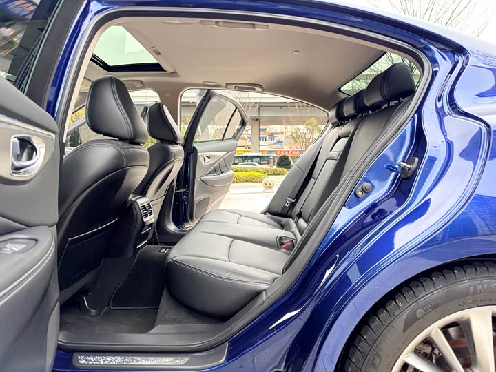 Фото 5 - Infiniti Q50L