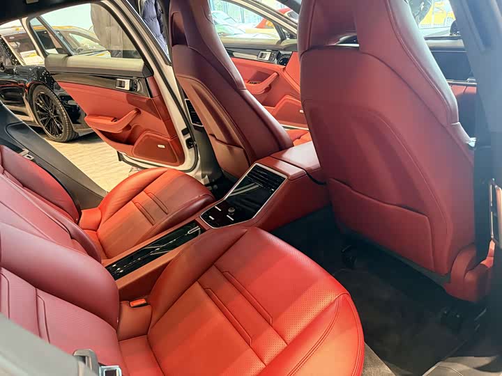 Фото 6 - Porsche Panamera