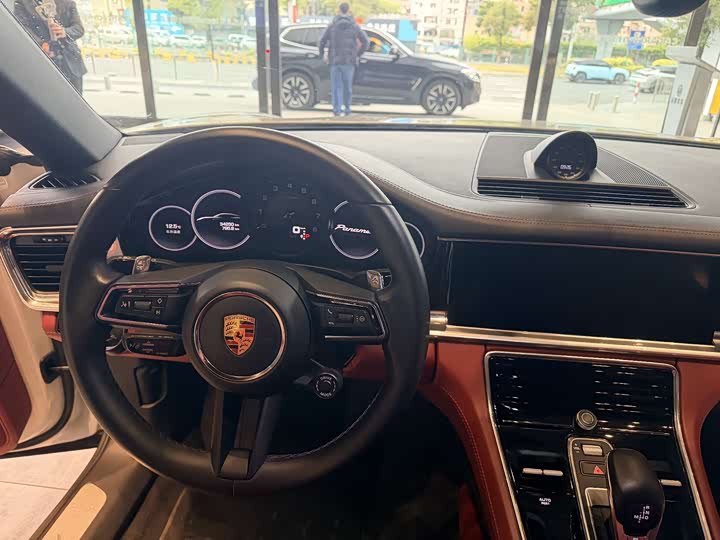 Фото 9 - Porsche Panamera