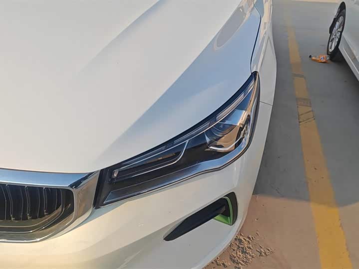 Фото 5 - Geely Emgrand