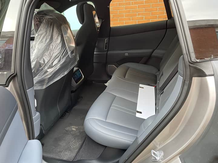 Фото 7 - Xiaomi YU7