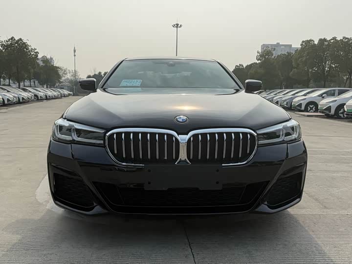 Фото 2 - BMW 5 Series