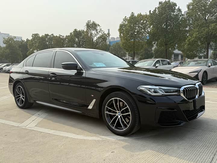 Фото 3 - BMW 5 Series