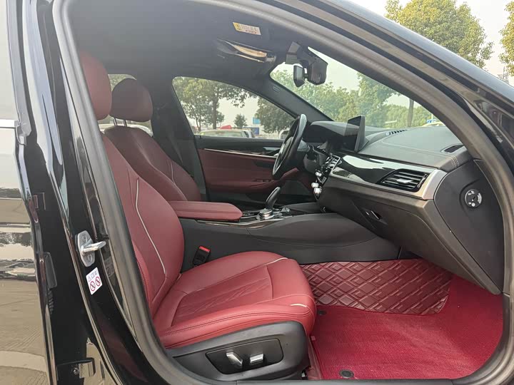 Фото 8 - BMW 5 Series