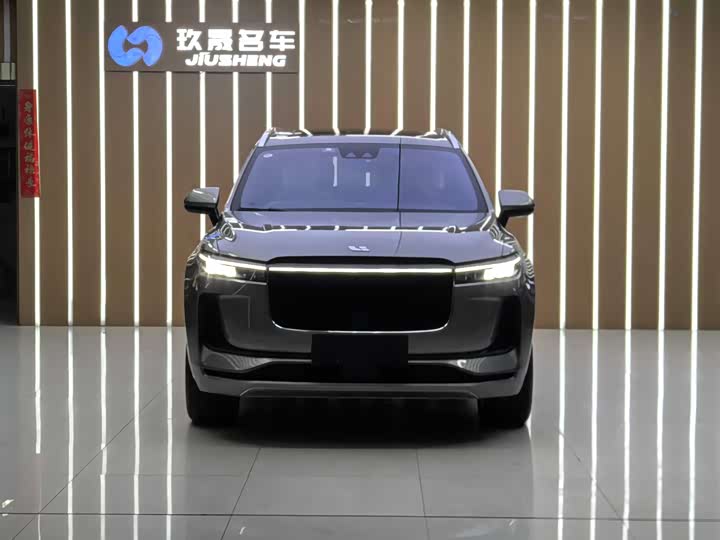 Фото 2 - LiXiang One