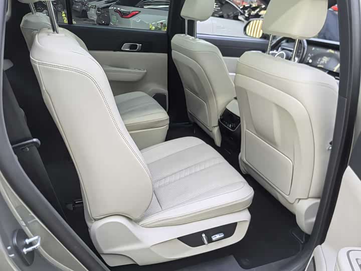 Фото 6 - LiXiang One