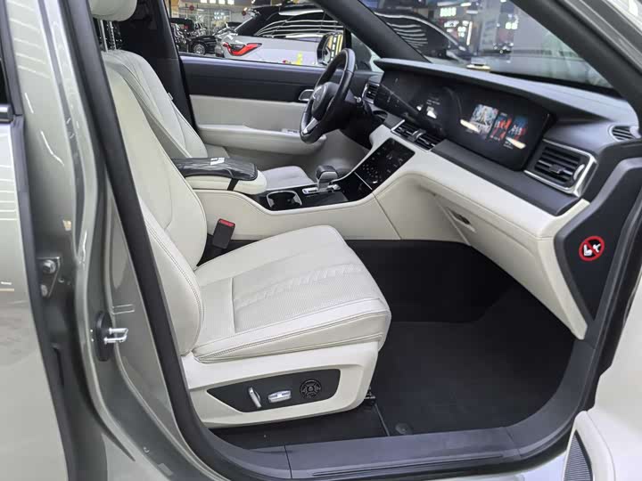 Фото 7 - LiXiang One