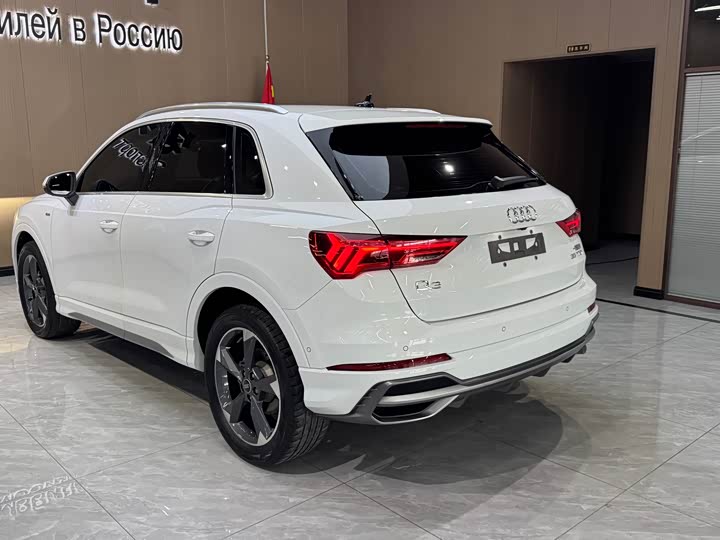 Фото 5 - Audi Q3