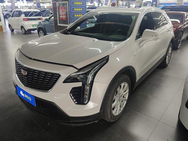 Фото 1 - Cadillac XT4