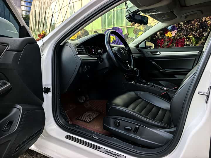 Фото 4 - Volkswagen Lamando L