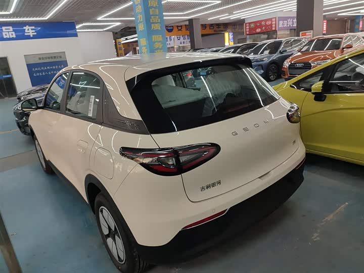 Фото 5 - Geely Galaxy Geome