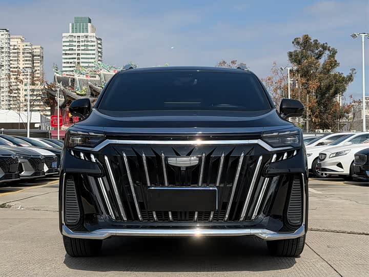 Photo 2 - Geely Okavango L