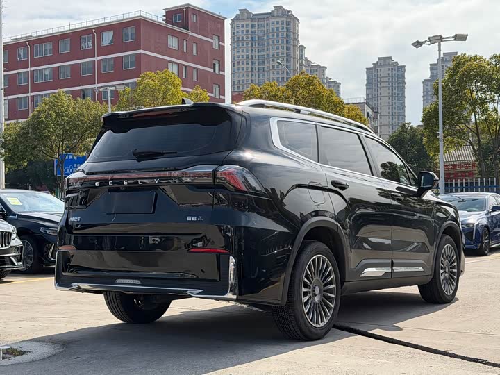 Photo 6 - Geely Okavango L