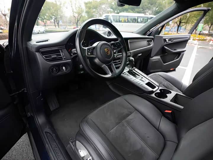 Фото 5 - Porsche Macan