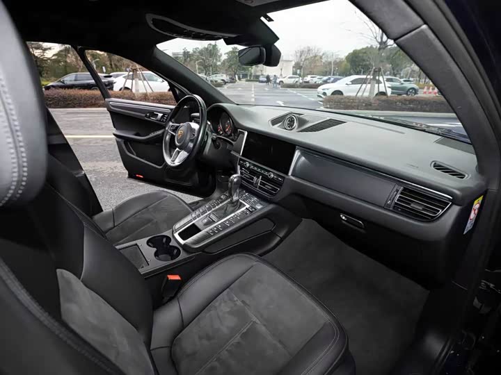 Фото 8 - Porsche Macan