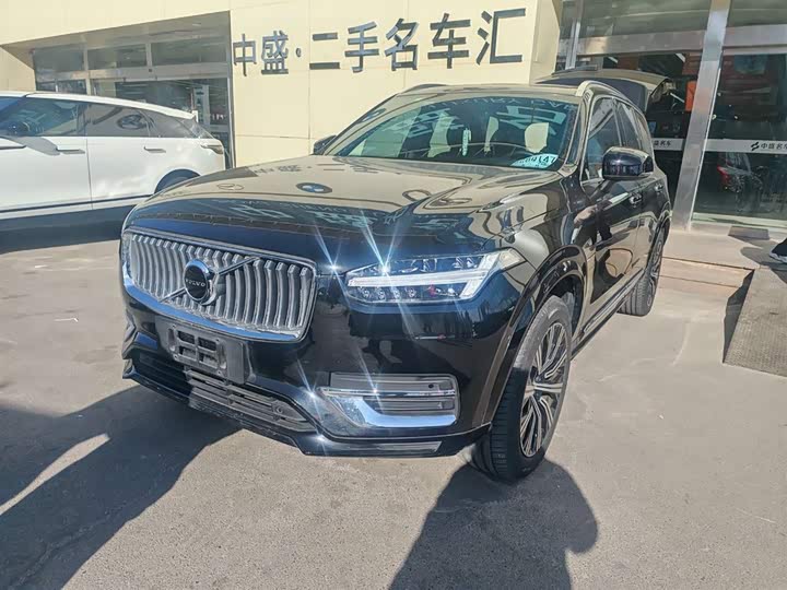 Фото 1 - Volvo XC90