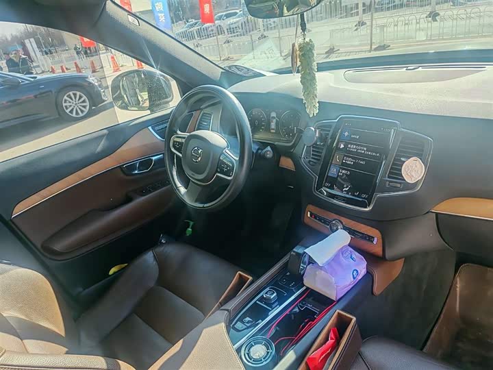 Фото 6 - Volvo XC90