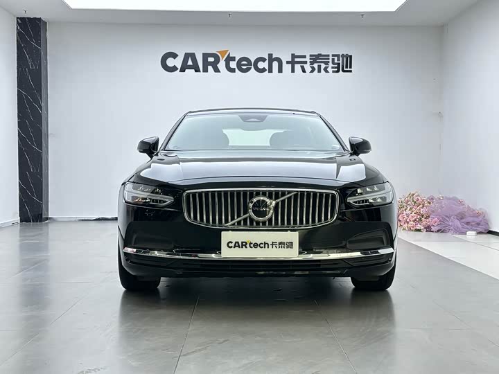 Фото 2 - Volvo S90