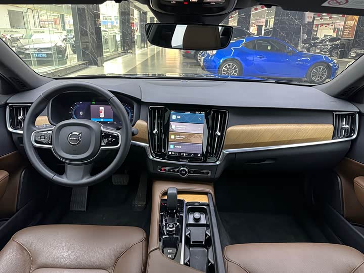 Фото 7 - Volvo S90