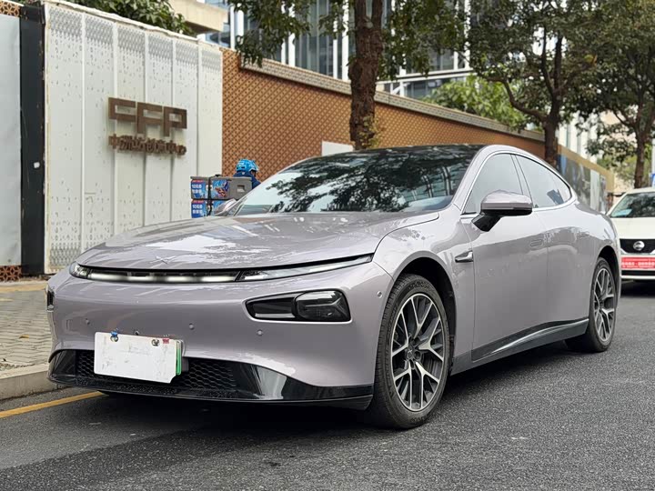 Фото 1 - XPeng P7