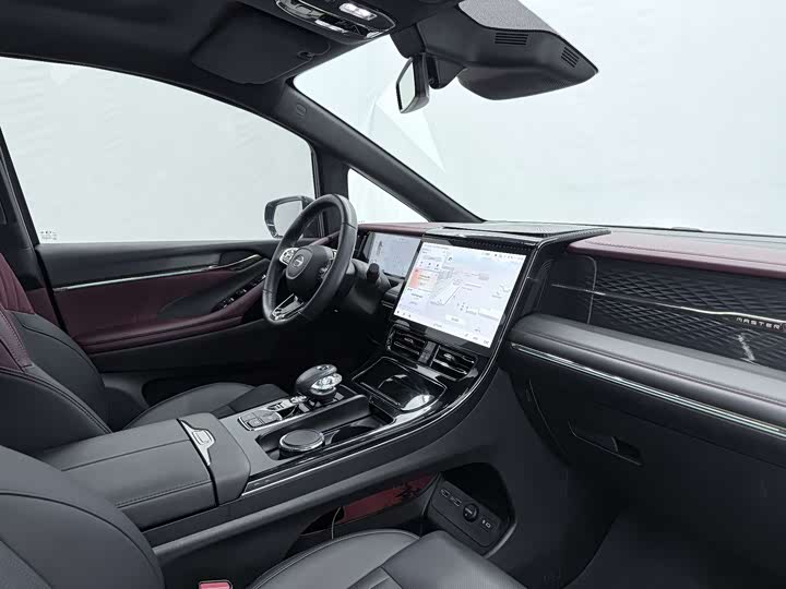 Фото 9 - GAC Trumpchi M8