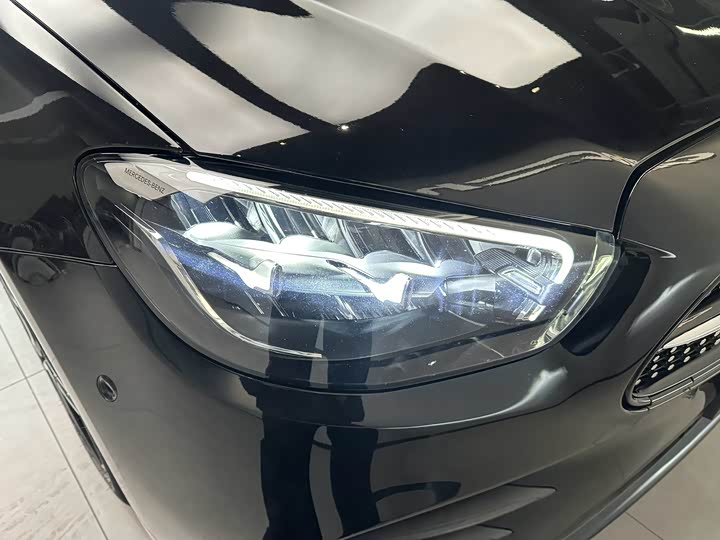 Фото 8 - Mercedes-Benz E-Class