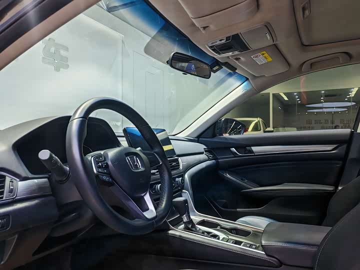 Фото 5 - Honda Accord