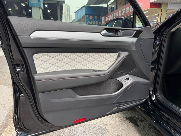 Фото 7 - Volkswagen Magotan