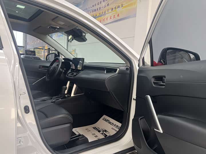 Фото 6 - Toyota Corolla Cross