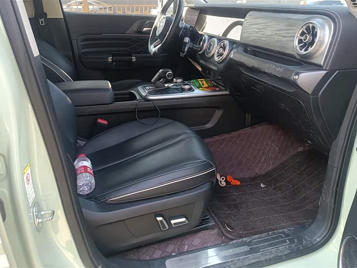 Фото 8 - Tank 300