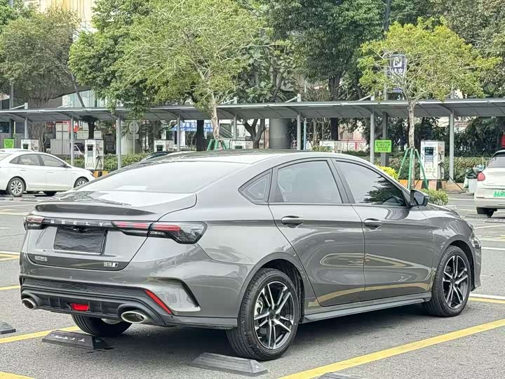 Фото 9 - Geely Binrui