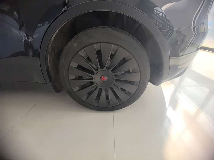 Фото 4 - Tesla Model Y