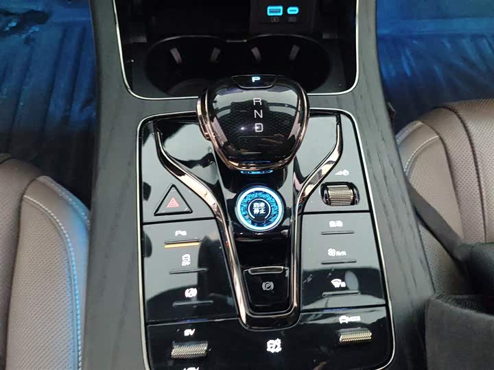 Фото 6 - BYD Han