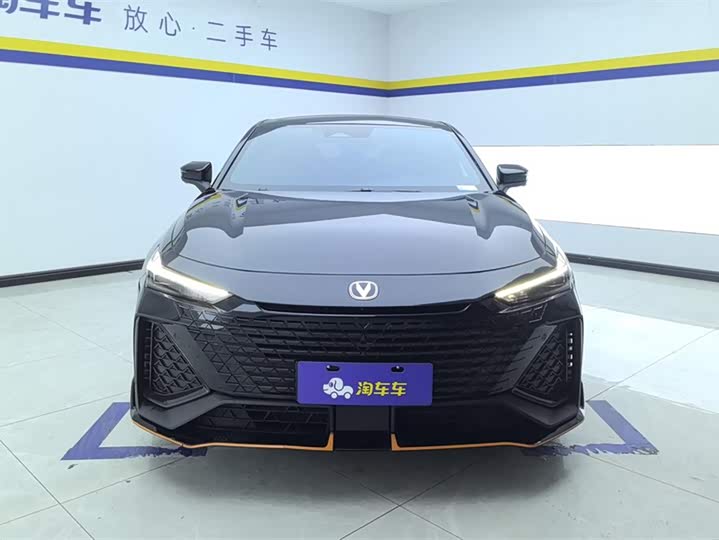 Фото 2 - Changan UNI-V