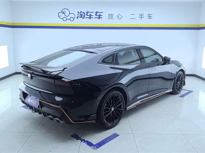 Фото 3 - Changan UNI-V