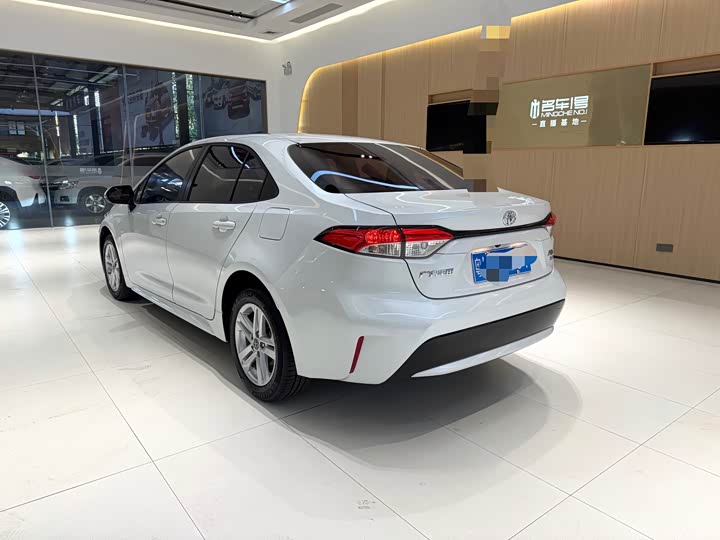 Фото 5 - Toyota Levin