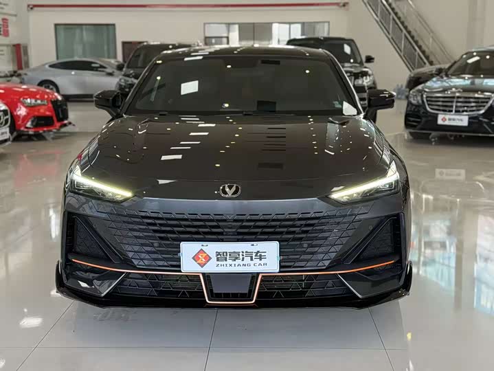 Фото 3 - Changan UNI-V