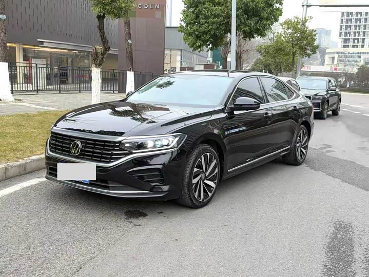 Фото 1 - Volkswagen Passat