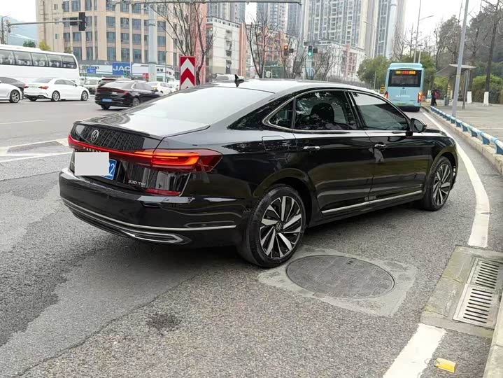 Фото 4 - Volkswagen Passat