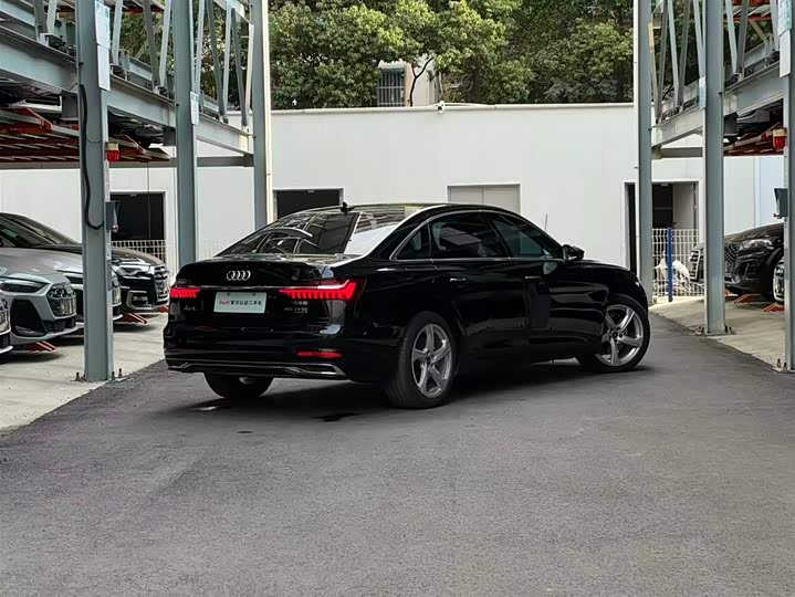 Фото 3 - Audi A6L